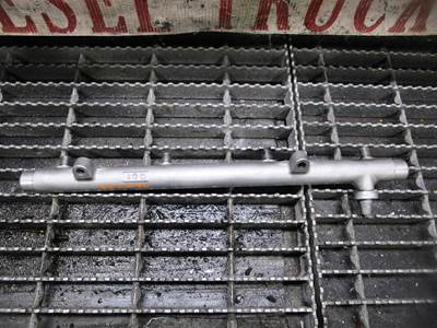 (GOOD USED) International MaxxForce 7 Diesel Engine Fuel Rail Assembly