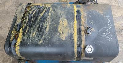 94-95 Mack MR690S Diesel Engine 70-Gal Fuel Tank Part# 2MB4947A