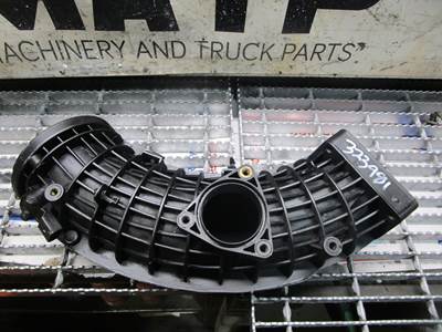 Detroit DD15 Diesel Engine Air Intake Tube