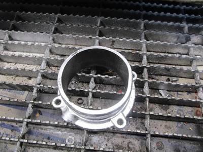 (GOOD USED) DETROIT DD15 THROTTLE BODY INTAKE TUBE P#A4720980237