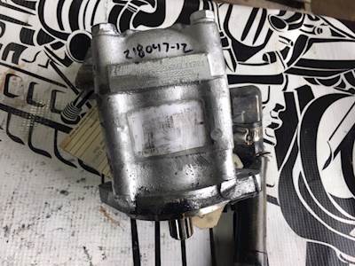 Caterpillar C7 Diesel Engine TRW Power Steering Pump, TRW P# PS221616L11301
