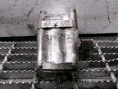 Cummins ISB 5.9L Diesel Engine TRW OEM Steering Pump PS221616R10301