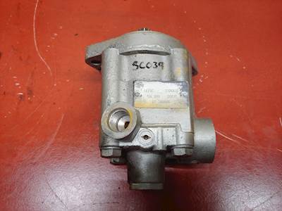 LUK Hydraulic Power Steering Pump LF73C Part# 2106820, 135 Bar, 61-280088