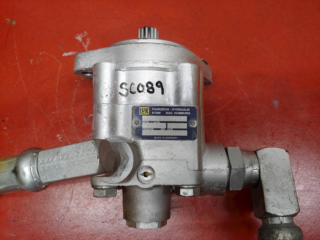 LUK Hydraulic Power Steering Pump LF73C Part 2106820, 135 Bar, 61