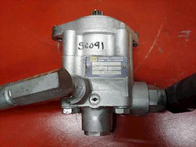 LUK Hydraulic Power Steering Pump LF73C Part# 2106820, 135 Bar, 61-280088