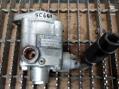 LUK Hydraulic Power Steering Pump LF73C Part# 2106820, 135 Bar, 61-280088