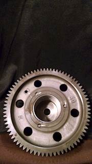 OEM PETERBILT PACCAR MX13 DIESEL ENGINE DOUBLE TIMING IDLER GEAR AND CAP PART# 1837778