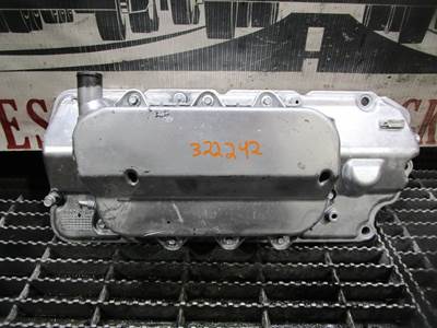 (GOOD USED) International MaxxForce 7 Diesel Engine Valve Cover OEM-PART# 1882625C2