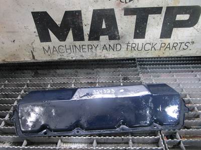 (GOOD USED) International T444E Valve Cover Breather Side