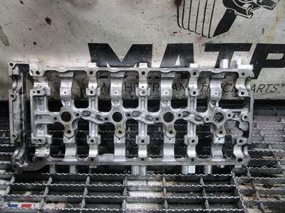 (GOOD USED) Mitsubishi 4M50 Diesel Engine Valve Cover Spacer OEM