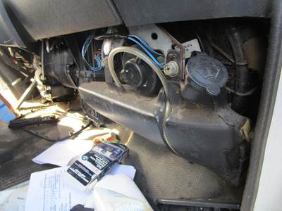 (GOOD USED) 2001 Isuzu NPR Diesel Truck Windshield Washer Reservoir