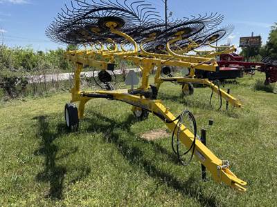 New Holland PROCART 1022 Hay Rake
