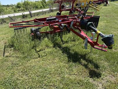 New Holland ProRotor 3114 Hay Rake