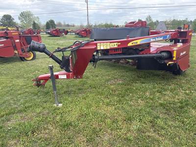 New Holland H7230 Pull-Type Mower Conditioner/Windrower