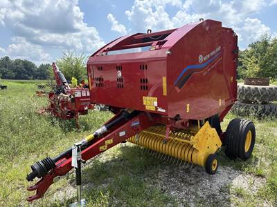 New Holland ROLL-BELT 450 UTILITY PLUS Round Hay Baler
