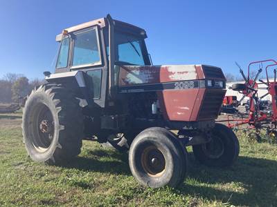 Case IH 2096 Tractor
