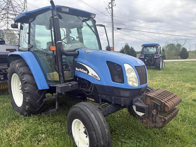 New Holland TL100A Tractor