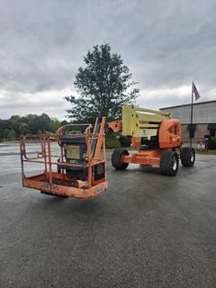 JLG 450AJ SERIES II Articulating Boom Lift - 500lb Capacity