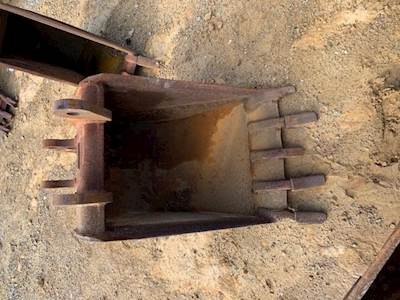 Case 580 Backhoe Bucket