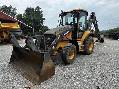 Volvo BL70B Backhoe