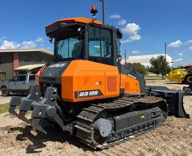 DEVELON DD100 Dozer