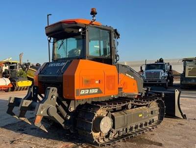 DEVELON DD100 Dozer