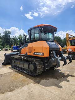 DEVELON DD100 Dozer