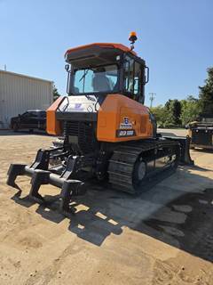 DEVELON DD100 Dozer