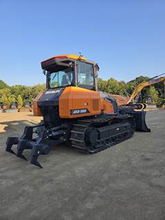 DEVELON DD100 Dozer