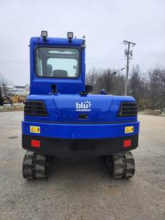 BLU B60 Excavator