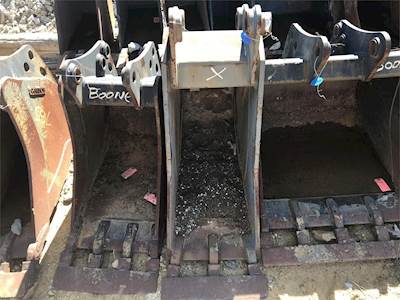 16 INCH BUCKET Bucket