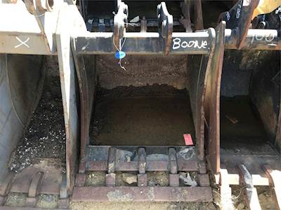 30 INCH BUCKET Bucket