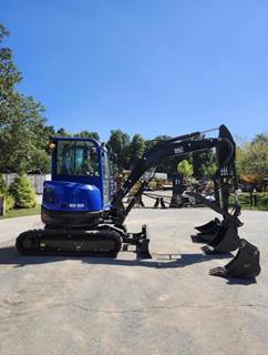 BLU B35 Mini Excavator