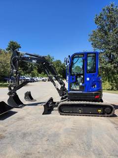 BLU B35 Mini Excavator