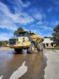 Bell B40E Off-Highway Truck