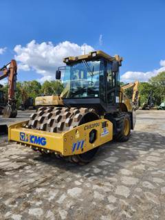 Xcmg CV83PDU Padfoot Roller Compactor
