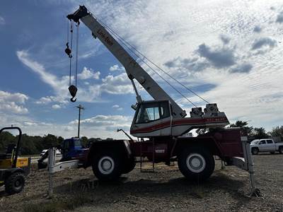 Link-Belt RTC-8030 30-Ton Rough Terrain Crane