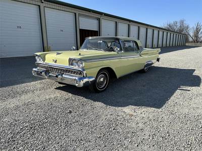 Ford Fairlane 500