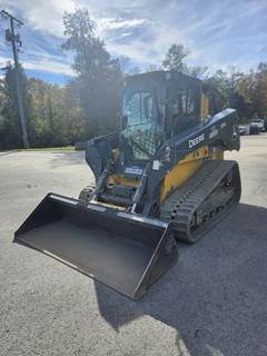 John Deere 331G Skid Steer
