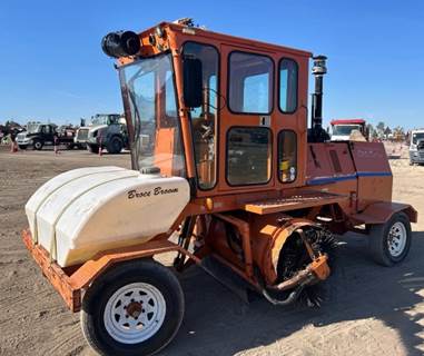 Broce RJ350 Sweeper