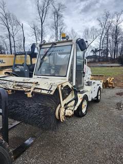 Roadtec FB100E Sweeper