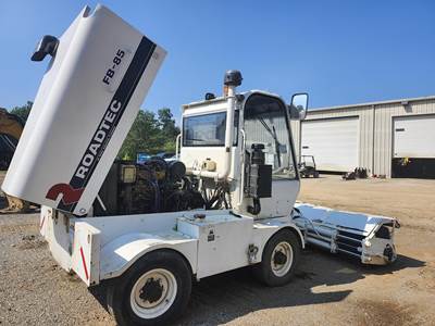 Roadtec FB85 Sweeper