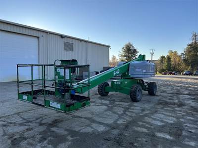 Genie S40 Telescopic Boom Lift - 40ft Working Height, 500lb Capacity