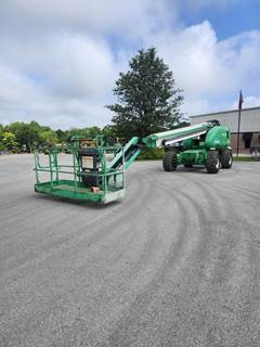 JLG 660SJ Telescopic Boom Lift - 500lb Capacity