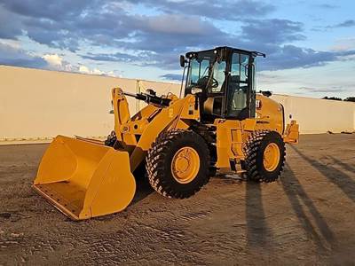 Caterpillar 910 Wheel Loader