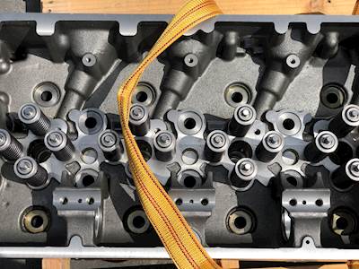 Brand New Cummins ISX Cylinder head SOHC ( SINGLE CAM) Kenworth, International, Peterbilt & Freightliner- 14 Months warranty