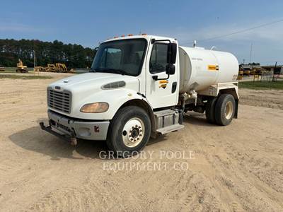 Freightliner M2 106 Truck