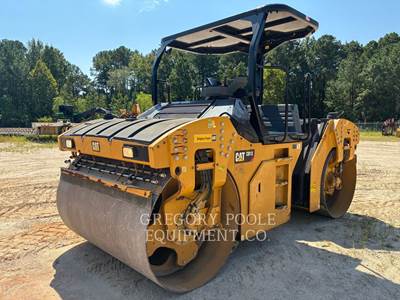 Caterpillar CB13 Tandem Vibratory Roller