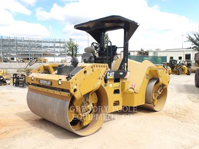 Caterpillar CB64 Smooth Drum Roller Compactor