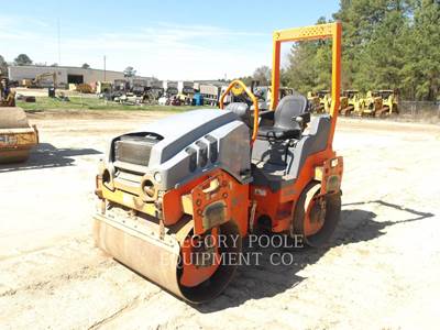 Hamm HD12 Smooth Drum Roller Compactor